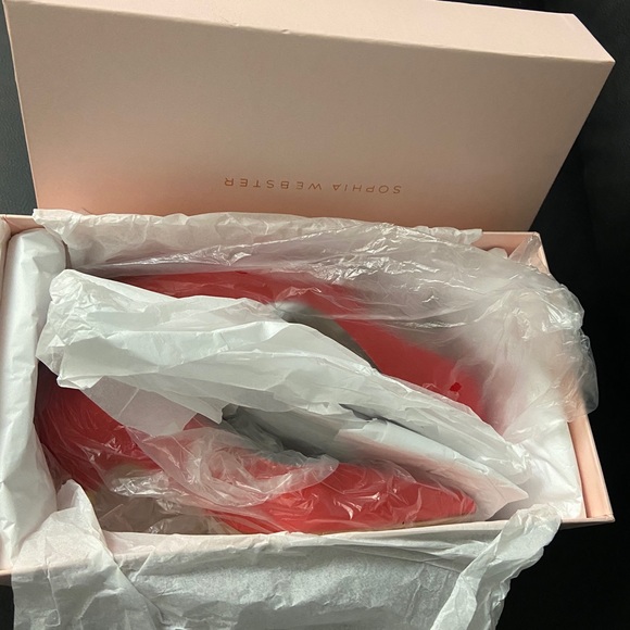 NIB Sophia Webster Coco Crystal Pearl Pumps 70mm - Picture 10 of 12